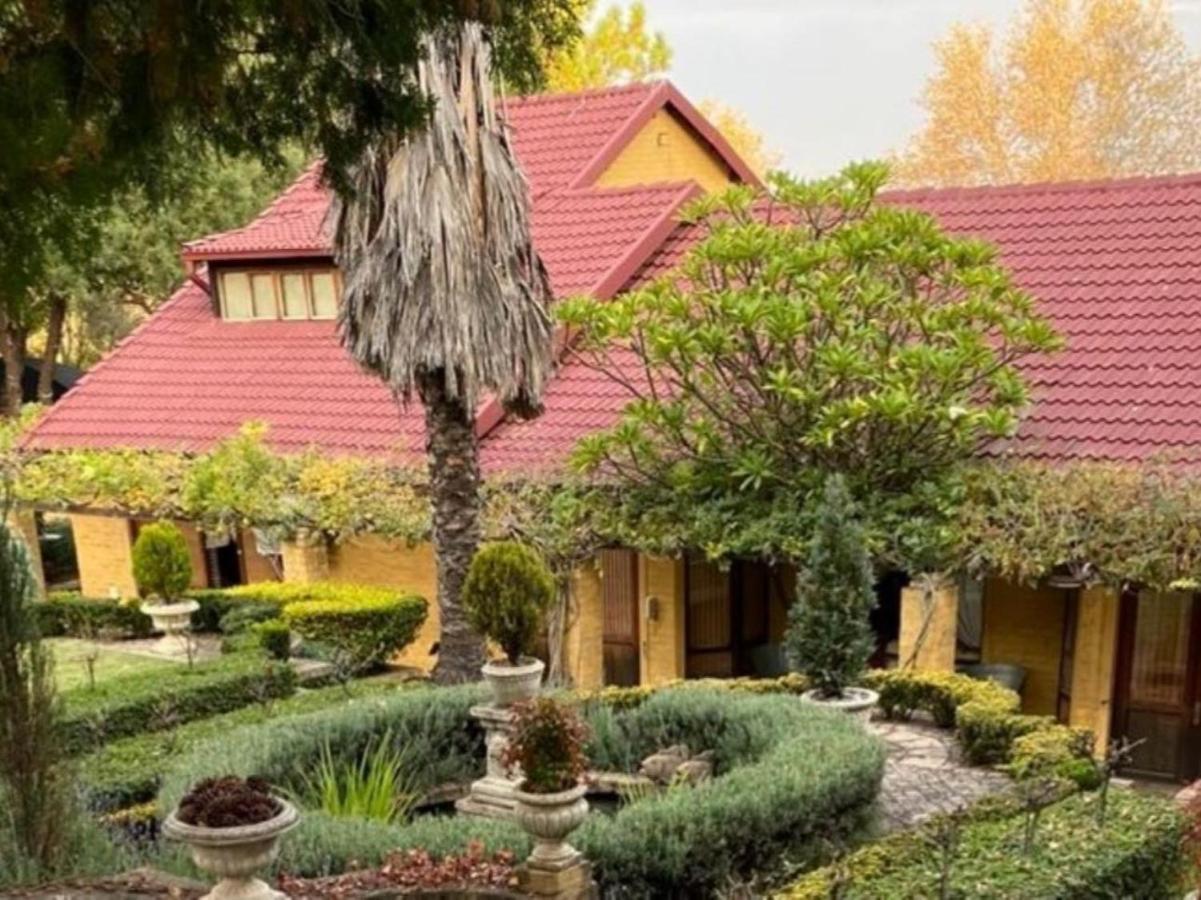 The Tuscan Garden Newcastle Buitenkant foto